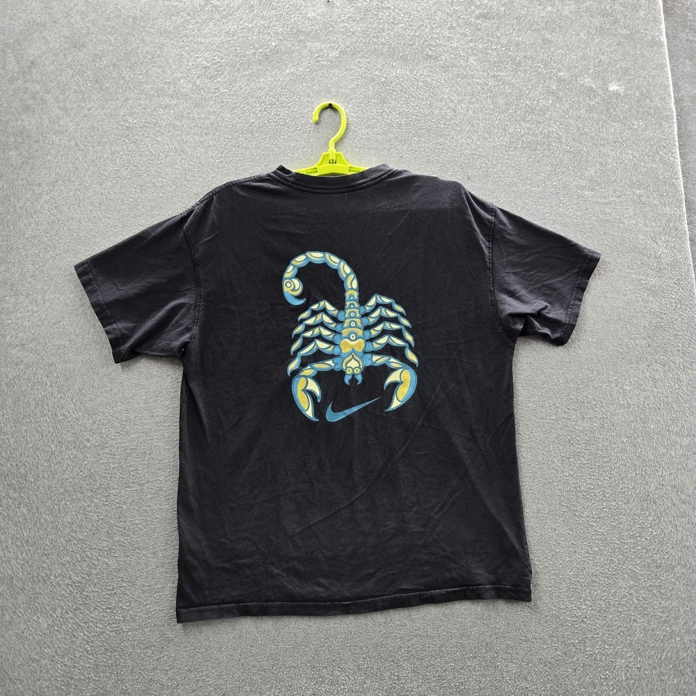 Nike Men Shirt L Black Graphic Scorpion DB9975-010 Logo Short Sleeve‎
